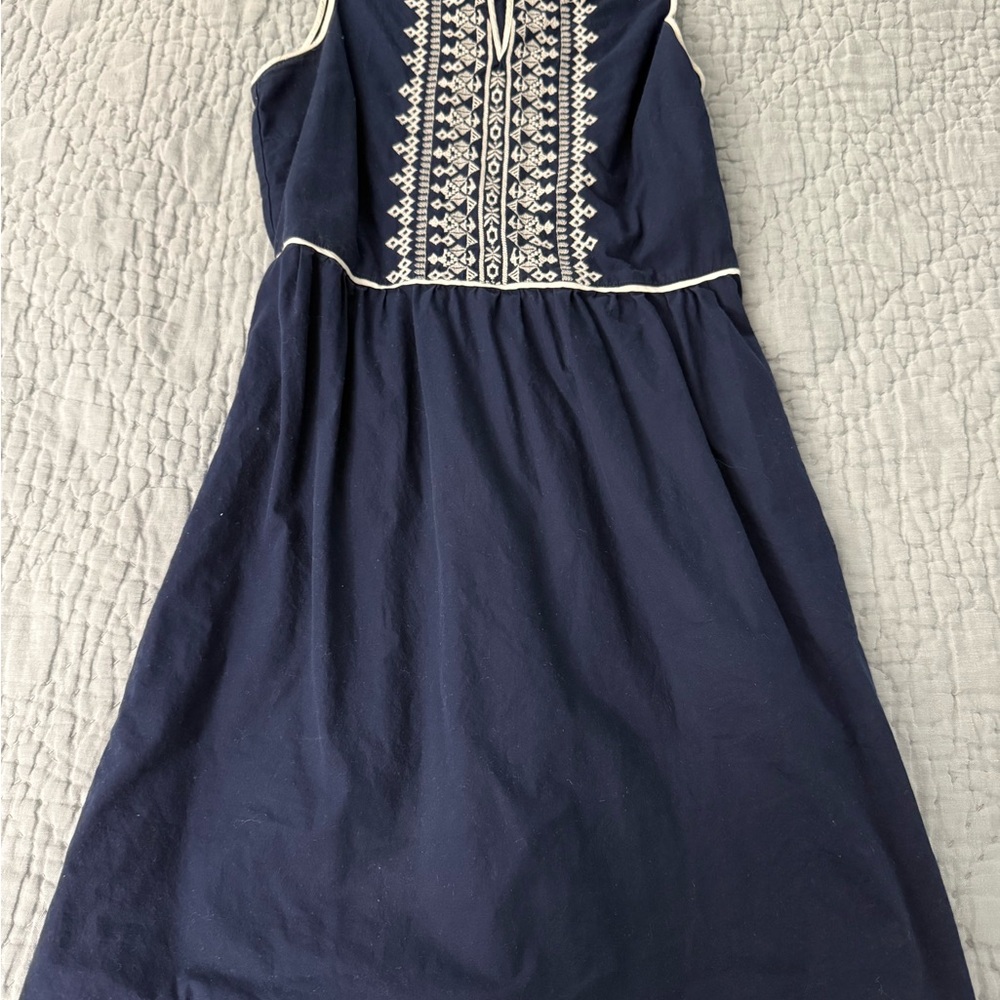 Vineyard Vines Navy Dress with Embroidery